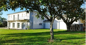 propriete à la vente -   33230  BAYAS, surface 365 m2 vente propriete - UBI457900976